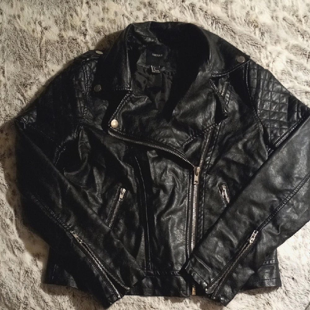 Forever 21 Black Quilted Faux Leather Moto Jacket